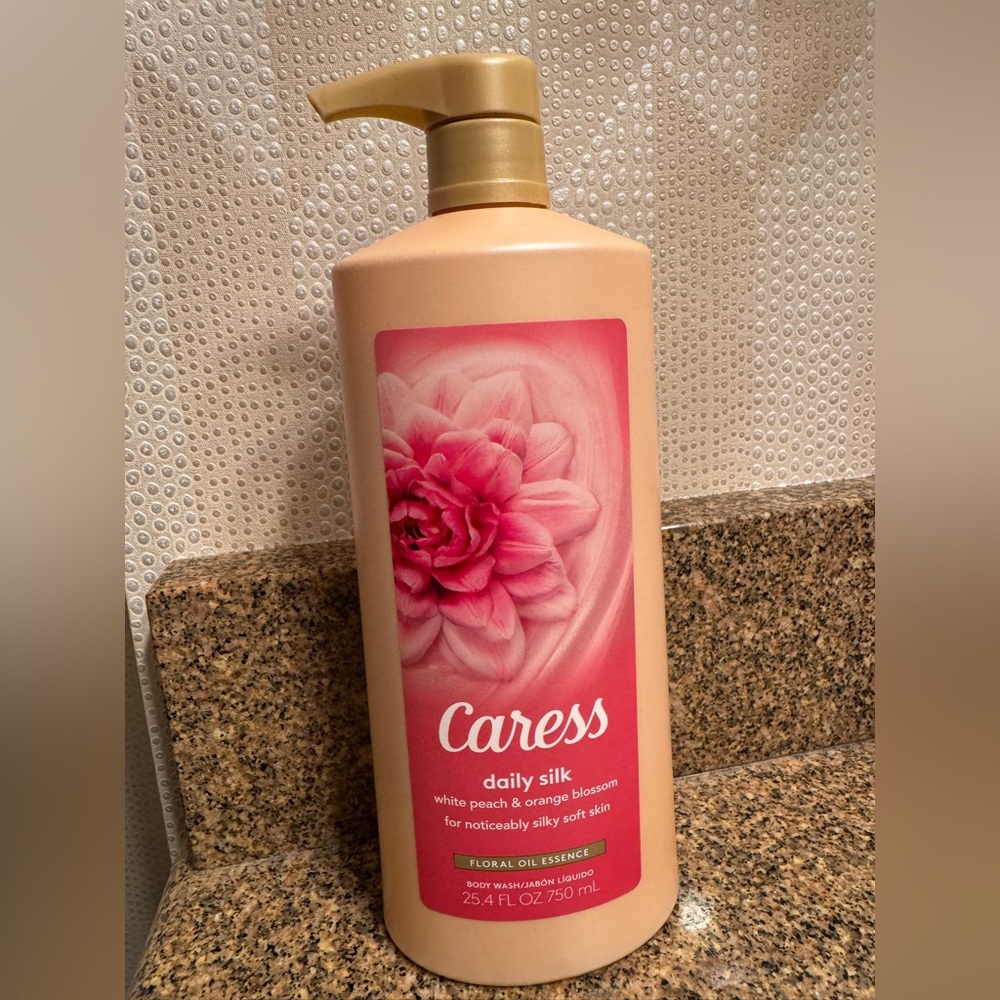 Caress Daily Silk Body Wash - white peach and orange blossoms 25.4 fl oz‎